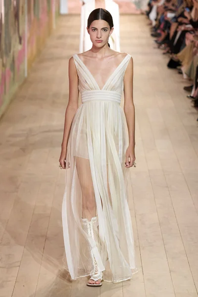 Look 7